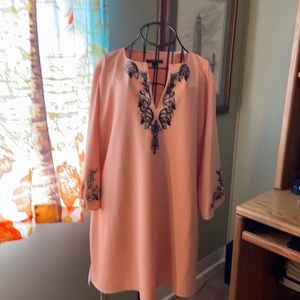 😍3/25 peach with black embroidery long tunic